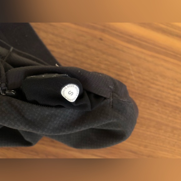 Lululemon linerless shorts - Picture 6 of 7